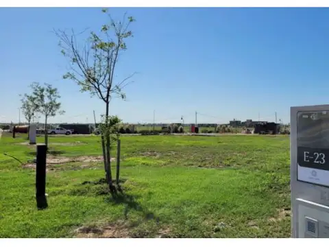 Terreno en Venta 23  mts Fondo