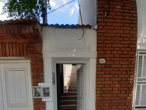Alquiler PH  a 6 cuadras del centro de Moron