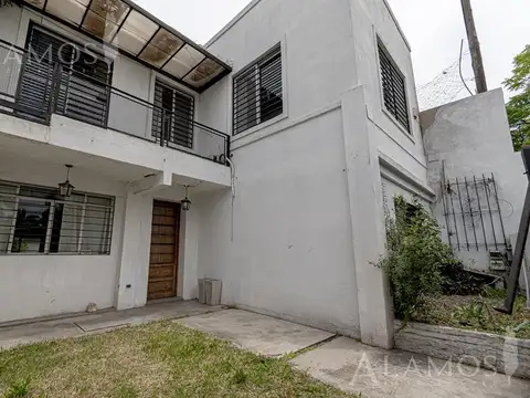 GRAL JUAN Lavalleja al 300