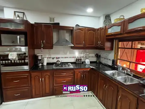 Venta Casa 5 Ambientes - San Justo