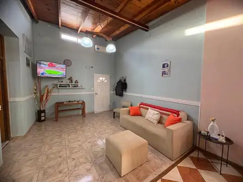 Depto Tipo Casa 3 ambientes con 2 baños