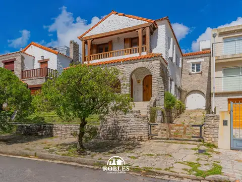 Chalet en el excelente barrio Stella Maris