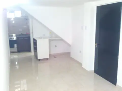 Departamento en Alquiler en Flores, $ 490.000