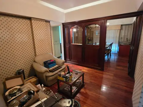 Departamento con balcón y cochera apto profesional