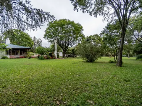 Casa 8 ambientes con 3 baños