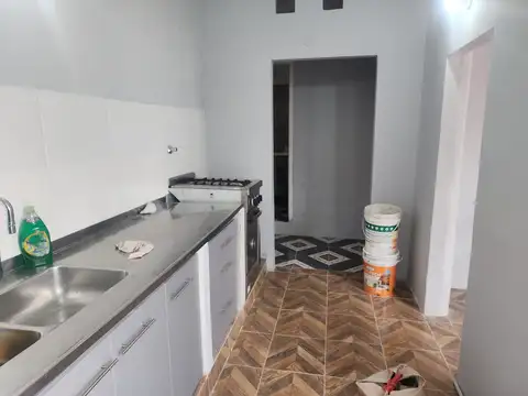 Departamento en Alquiler en Primera Junta, $ 980.000