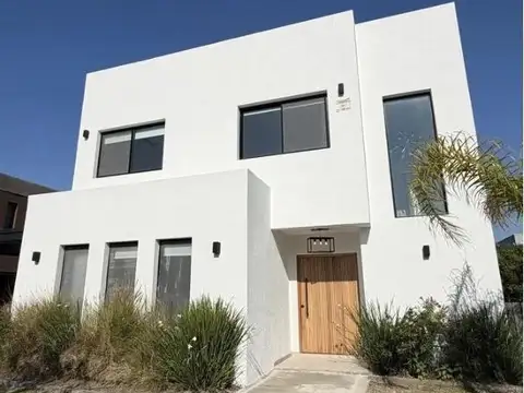 Casa en Venta en Lagoon Pilar, USD 360.000