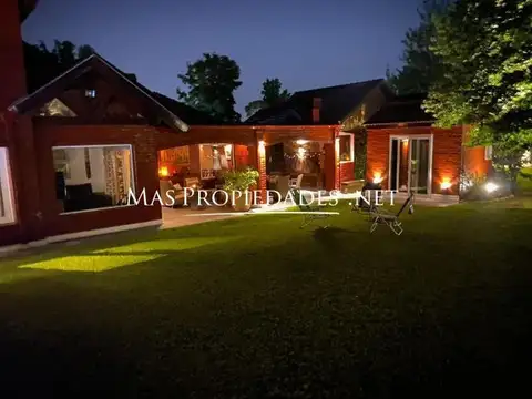 Venta Casa en Echeverría del Lago 5 Dormitorios Canning
