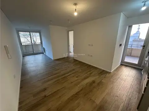 Boulevard Buenos Aires 1000, Piso 1