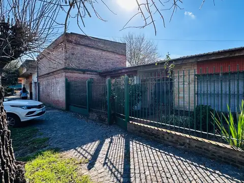 En venta Casa + Departamento a mts de la Estacion Belgrano Norte