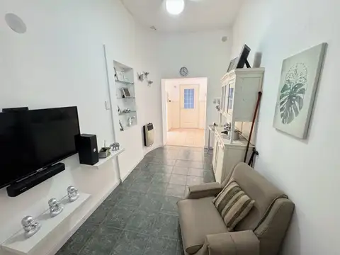 Depto Tipo Casa 6 ambientes con 2 baños