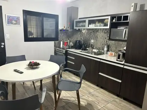 DUPLEX 3 AMBIENTES EN VENTA EN HAEDO CON PARRILLA