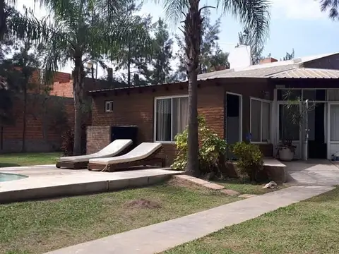 SE VENDE: PASO DE LA PATRIA, lote con cabañas