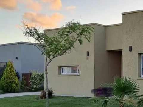 Casa Venta Barrio San Ramón Pilar del Este-Acepta Permuta