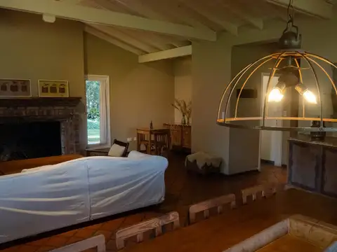 Mercedes cerca ruta 41