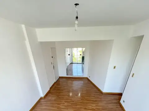Av. Rivadavia 8300, Piso 4