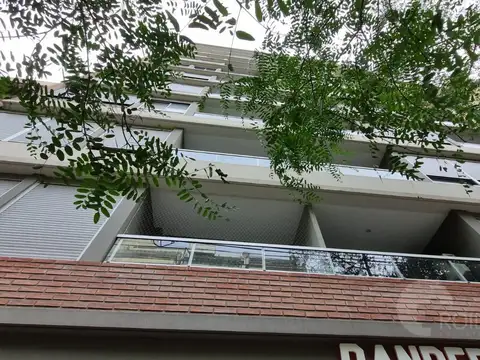 VENTA Inversión Premium Local Comercial con Renta Caballito. Canje por lote