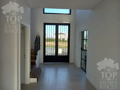 Casa en Venta al Oeste