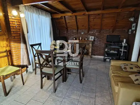 Casa 5 ambientes con 3 baños