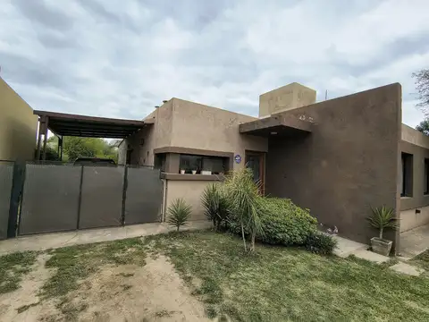 Casa en Venta en Villa Catalina, USD 140.000