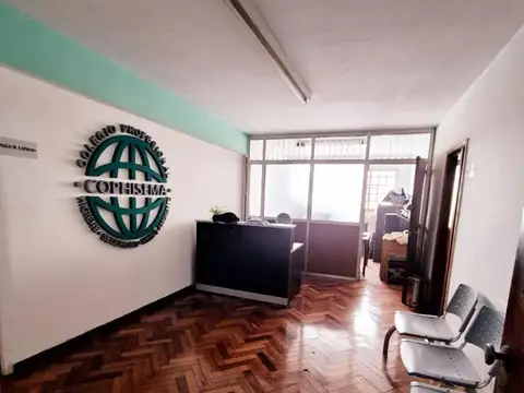 Avenida Valentín Alsina 1500, Piso 1