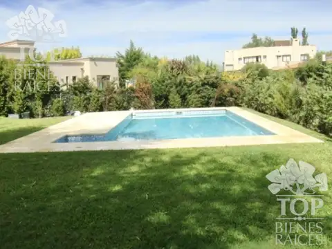 Casa en Venta en San Isidro Labrador, USD 540.000