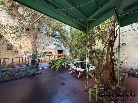 Casa en VENTA Villa Luro, 4 amb con garaje/ patio/ terrazas