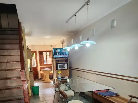 Dúplex en venta de 4 dormitorios c/ cochera en San Bernardo