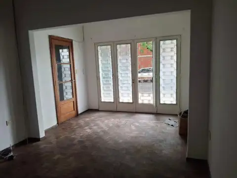 castellanos 950 , Piso 0