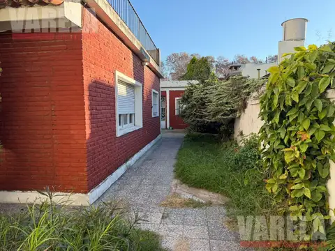 Depto Tipo Casa 5 ambientes con 2 baños