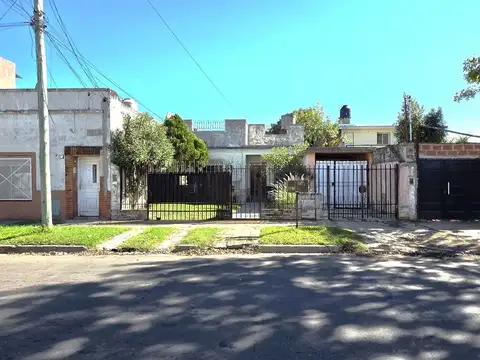Casa 4 amb/Jardín/cocheras. Única! Caseros