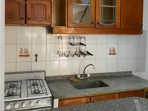 Casa en Alquiler en Lomas Del Mirador, $ 450.000