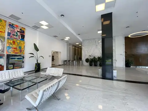 Oficina en Alquiler en Barrio Parque, USD 21.000