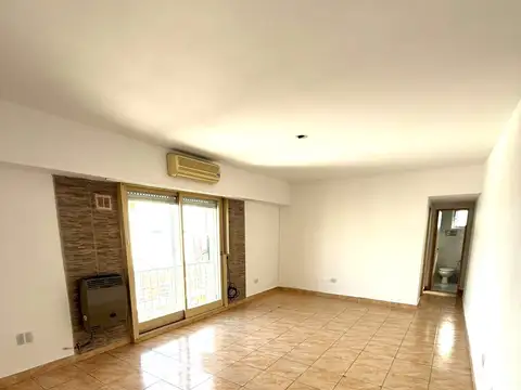 3 AMB 64 MTS TOT., RECICLADO, VISTA LATERAL C/BALCÓN FRANCÉS, LUMINOSO, COC.INTEGRADA, AIRES ACOND, EXC. UBICACIÓN!