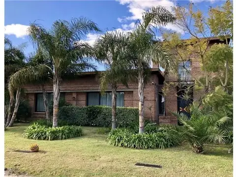 CASA EN VENTA EN CAMPO GRANDE - PILAR