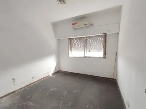 Av. 9 De Julio 5700, Piso 1°