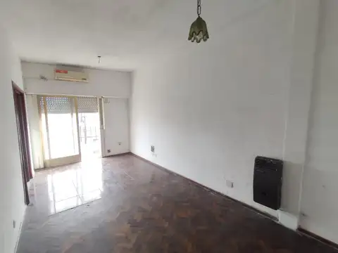 Depto Tipo Casa en Venta 40 años