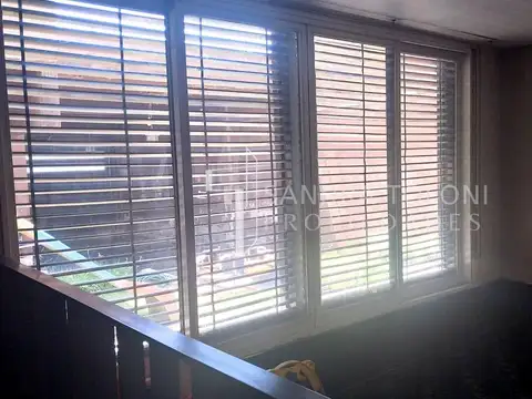 Casa con Local Comercial - APTO CRÉDITO