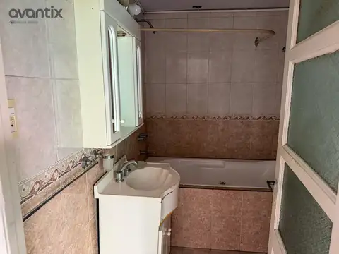 Casa en Alquiler con 1 cochera