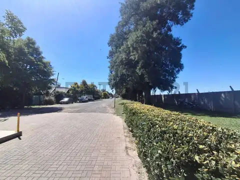 Av. Del limite 7571 100, Piso 0