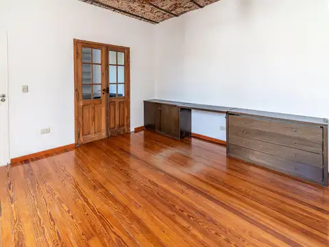 Depto Tipo Casa en Venta en Coghlan, USD 159.000