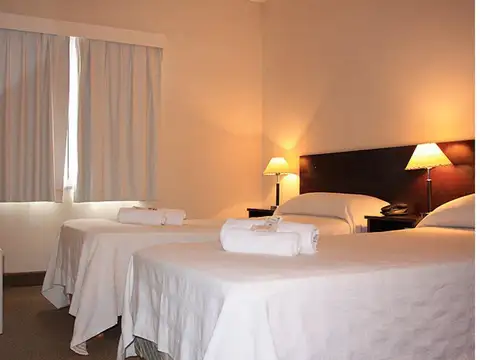 HOTEL 2 ESTRELLAS