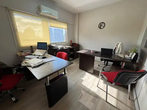 Venta permuta Oficina en San Miguel 42m apto prof centro