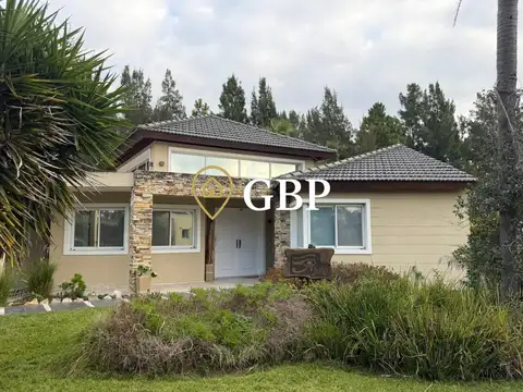 Casa en alquiler en Canning Barrio Malibu