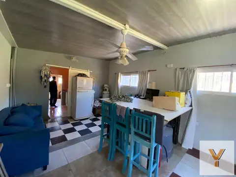 Casa 11 ambientes con 3 baños