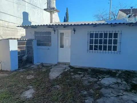 Depto Tipo Casa en Venta en Villa Gobernador Udaondo, USD 52.000