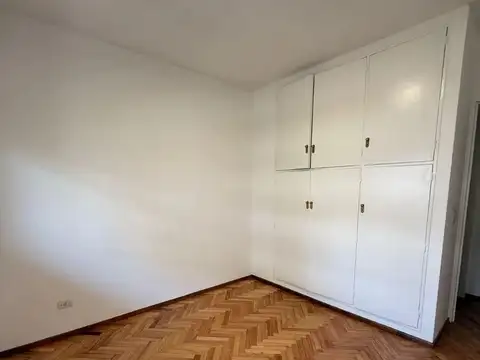 Departamento en Alquiler en Parque Rivadavia, $ 900.000