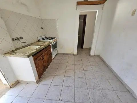 Depto Tipo Casa en Alquiler en José León Suárez, $ 450.000