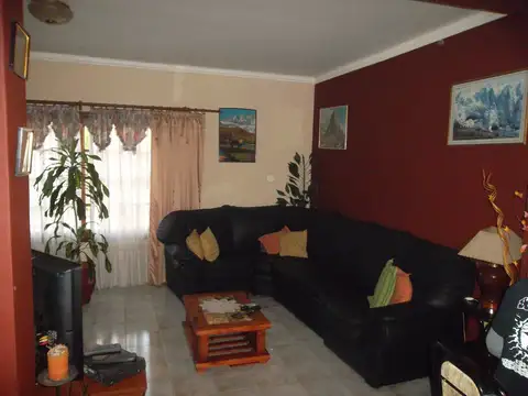 Casa en Venta en Castelar Sur, USD 180.000