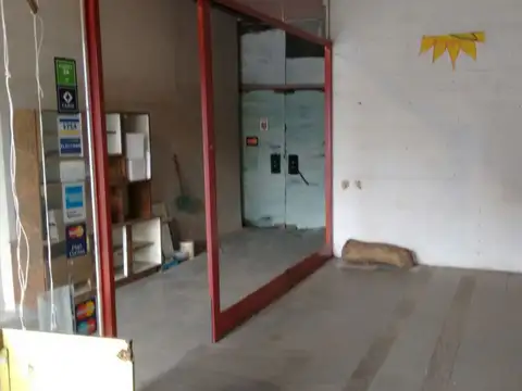 EN VENTA LOCAL EN EL PALOMAR TIPO GALERIA + DEPOSITO AL FONDO - FICHA 7638